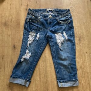 No boundaries Size 7 Capri Jeans